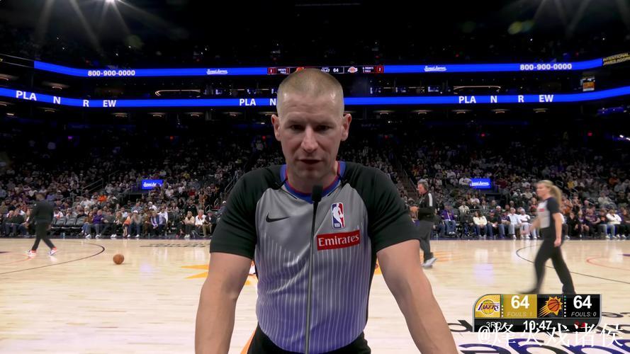 皮尔斯评湖人太阳比赛：最后四分钟是本赛季比赛智商最低的