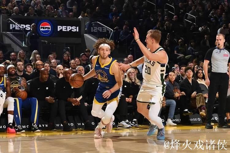 库里31+7+7字母哥空砍34+10+5 勇士力擒雄鹿 库里31+7+7字母哥空砍34+10+5 勇士力擒雄鹿