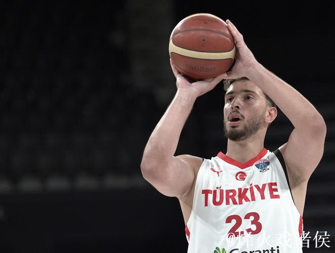 三分30投仅7中!申京赛后表态:提升防守+篮板 三分30投仅7中!申京赛后表态:提升防守+篮板